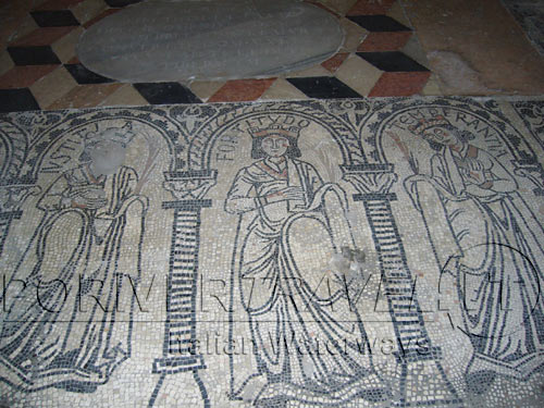 Mosaico di Madilde di Canossa